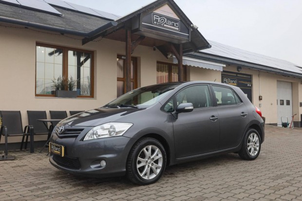 Toyota Auris 1.6 Style Mo-i - Egygazd�s - Akci�...