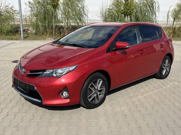 Toyota Auris 1.6 Style Sérülésmentes!