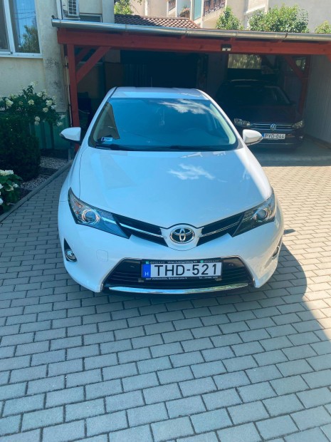 Toyota Auris 1.6 benzin