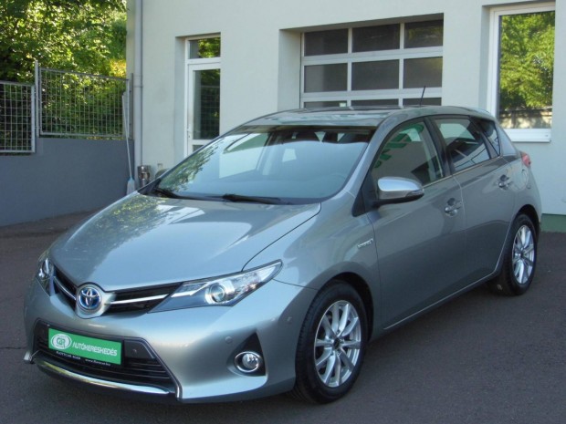 Toyota Auris 1.8 HSD Lounge (Automata) Szervízk...