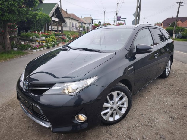 Toyota Auris 1.8 HSD Sol Navi (Automata) Szolár...