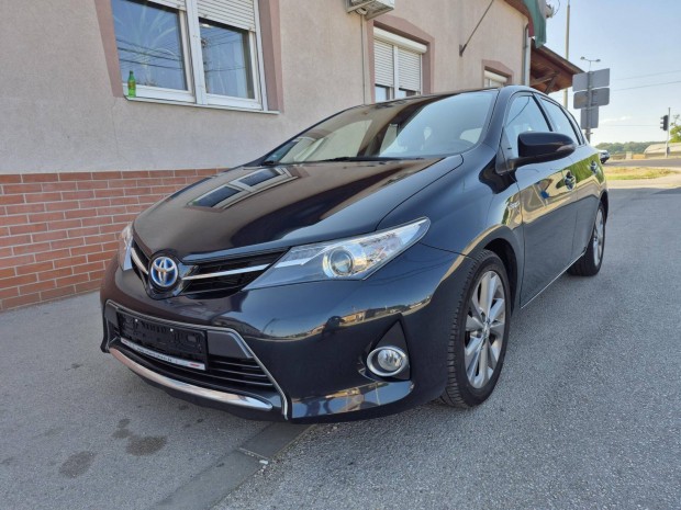 Toyota Auris 1.8 HSD Sol Navi (Automata) Végig...