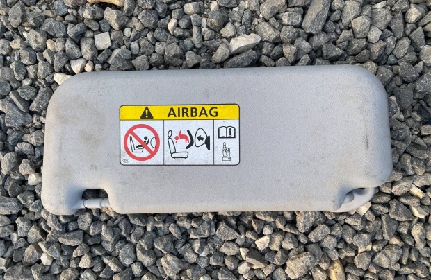 Toyota Auris 2017 napellenző