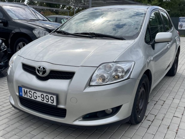 Toyota Auris 2.0 D-4D Luna Frissen Szervizelt -...