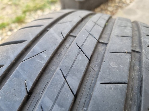 Toyota Auris Corolla 17" alufelni garnitúra nyári gumikkal