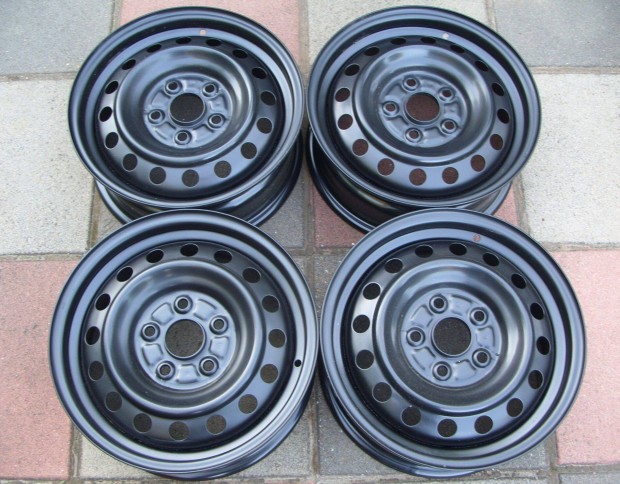 Toyota Auris Corolla Previa Suzuki SX4 felni acélfelni 15"