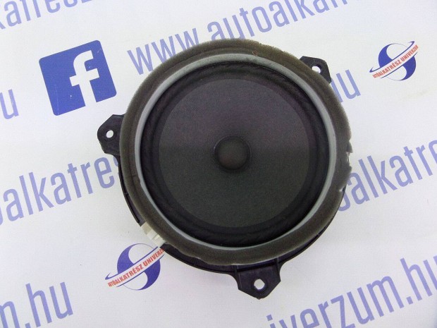 Toyota Auris Elad Bal els hangszr,