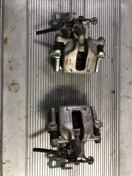 Toyota Auris Hibrid 2013'- h�ts� f�kmunkahenger