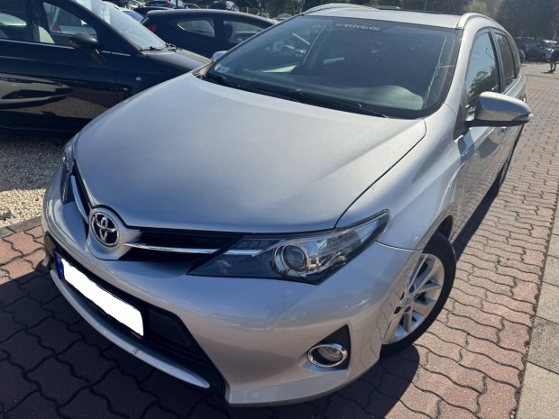 Toyota Auris Touring Sports 1.33 Live Magyarors...