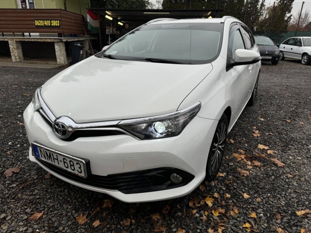 Toyota Auris Touring Sports 1.4 D-4D Active Com...