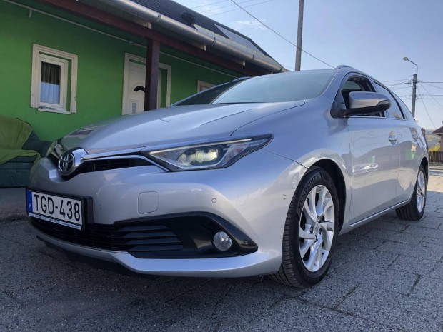 Toyota Auris Touring Sports 1.4 D-4D Active Tre...