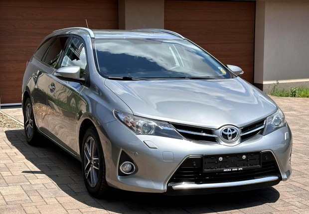 Toyota Auris Touring Sports 1.6 Active Kamera N...