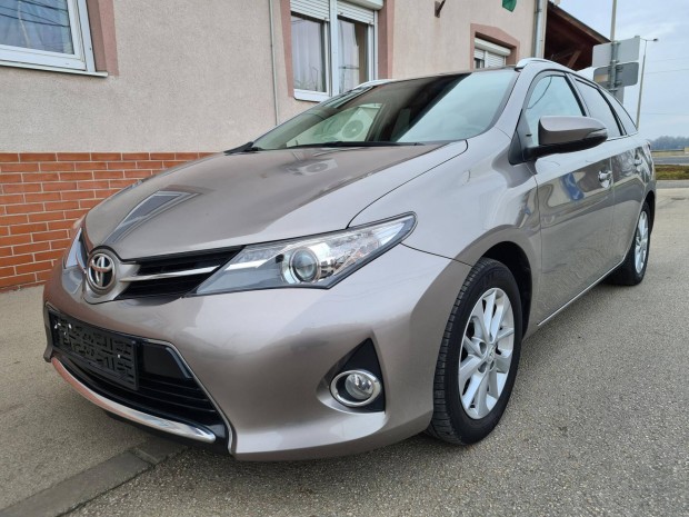 Toyota Auris Touring Sports 1.6 Active Srmente...