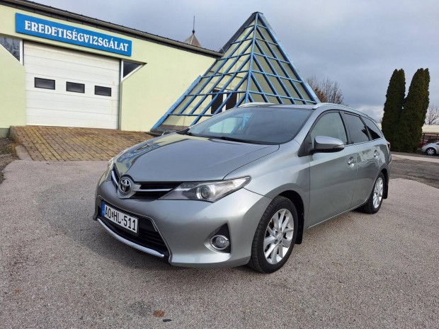 Toyota Auris Touring Sports 1.6 Active Vonhoro...