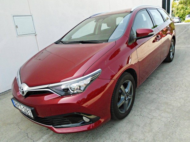 Toyota Auris Touring Sports 1.6 Classic Magyar!...