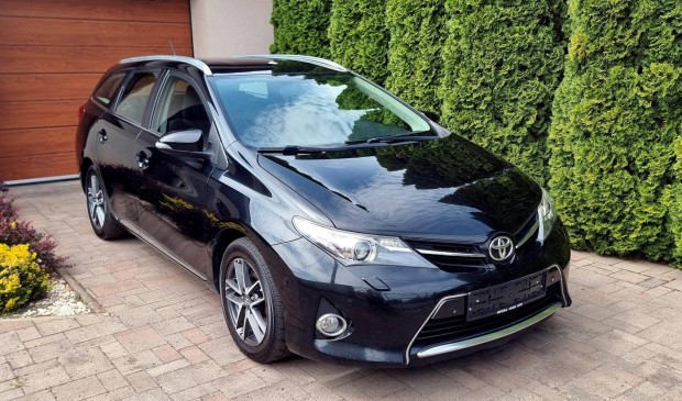 Toyota Auris Touring Sports 1.6 Limited Navi l...