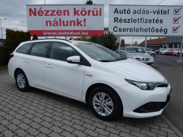 Toyota Auris Touring Sports 1.8HSD Active