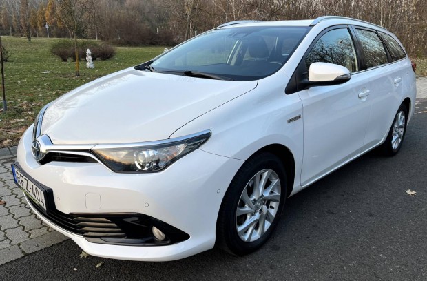 Toyota Auris Touring Sports 1.8 HSD Active MY17...