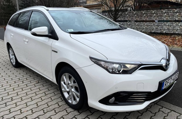 Toyota Auris Touring Sports 1.8 HSD Active MY17...