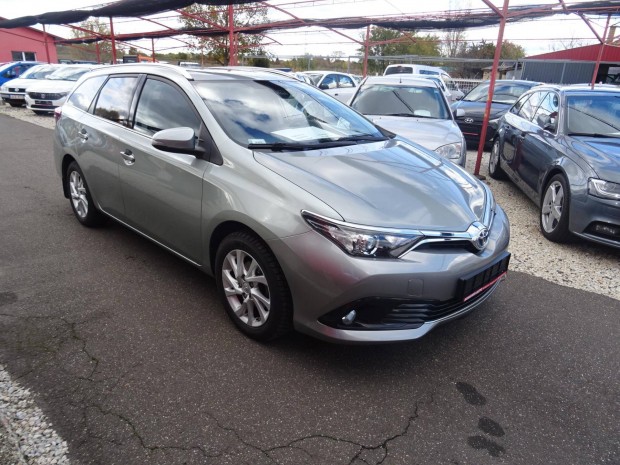 Toyota Auris Touring Sports 1.8 HSD Active Tren...