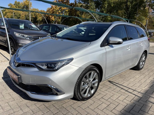 Toyota Auris Touring Sports 1.8 HSD Executive S...