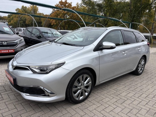 Toyota Auris Touring Sports 1.8 HSD Executive S...