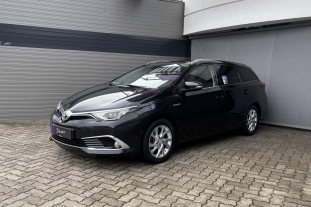 Toyota Auris Touring Sports 1.8 HSD Executive S...