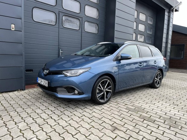 Toyota Auris Touring Sports 1.8 HSD Freestyle (...