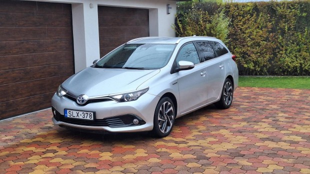 Toyota Auris Touring Sports 1.8 HSD Live TSS (A...