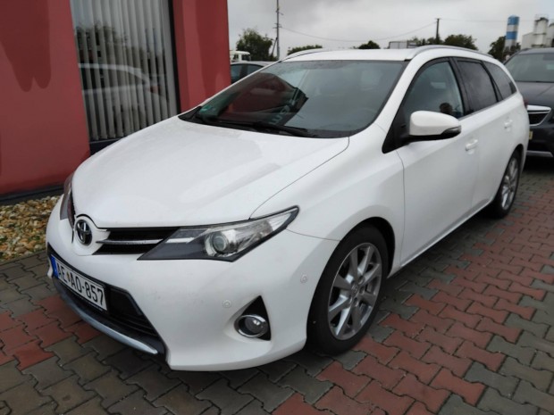 Toyota Auris Touring Sports 2.0 D-4D Limited