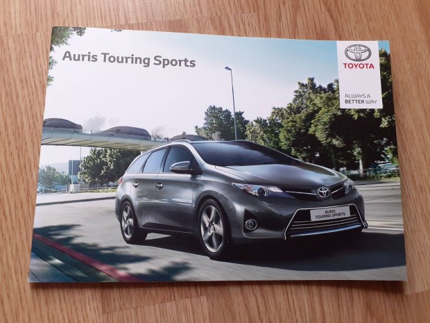 Toyota Auris Touring Sports prospektus - 2013, magyar nyelv