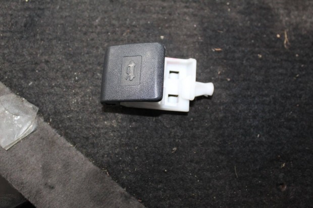 Toyota Auris (E150) 2008 motorháztető nyitó gomb