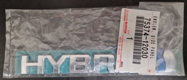 Toyota Auris "Hybrid" felirat 75374-12030