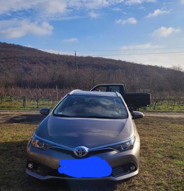 Toyota Auris elad!