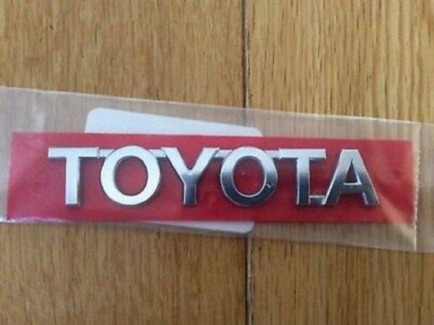 Toyota Auris emblma elad. Cikkszm:75441-02110