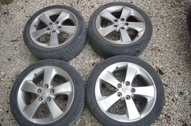 Toyota Auris gyri alufelni szp llapotban17" elad