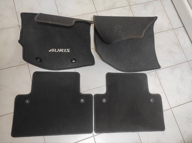 Toyota Auris gyri velr sznyeg 