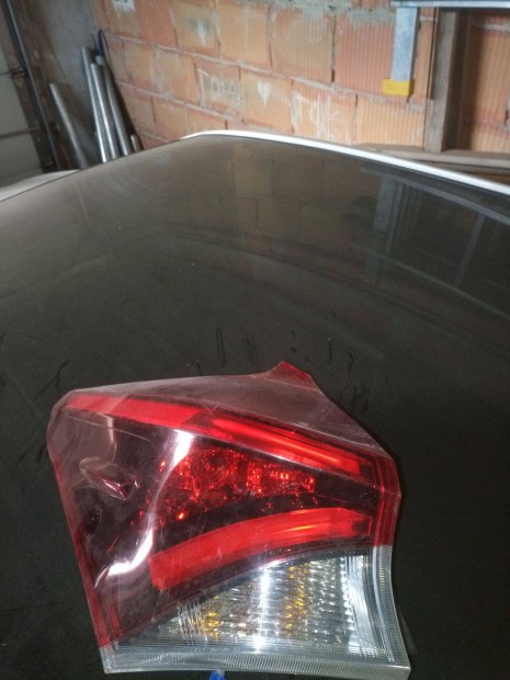 Toyota Auris hátsó lámpák eledók 2016 os