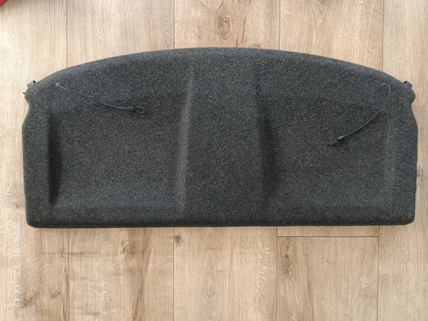 Toyota Auris kalaptart� 