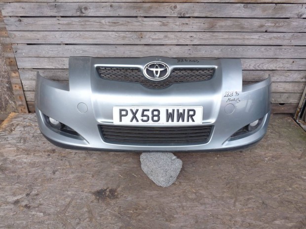 Toyota Auris lökhárító első