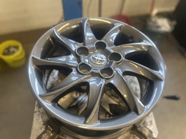 Toyota Auris mk2 gy�ri 16"-os alufelni 5x114.3mm