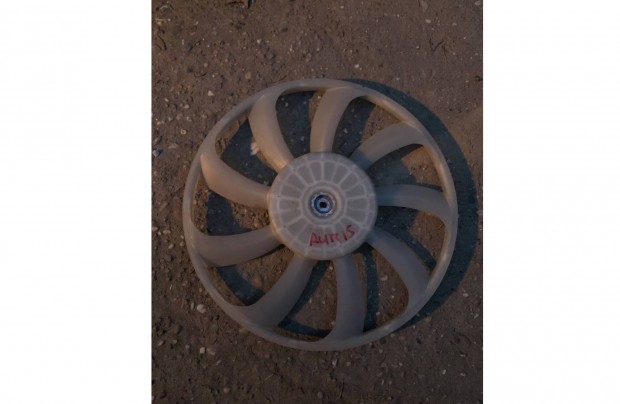 Toyota Auris ventilltor lapt
