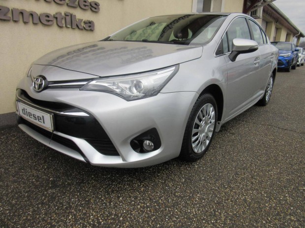 Toyota Avensis 1.6 D-4D Active 83 Ezer Km. Star...