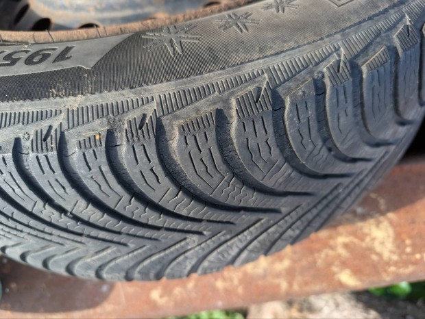 Toyota Avensis 1.8VVTI 5x100 R15 aclfelni felni