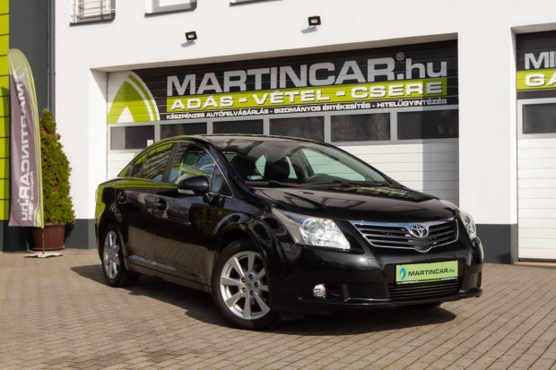 Toyota Avensis 1.8 Executive Night Time Black +...