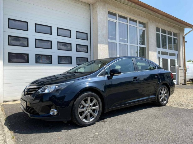 Toyota Avensis 1.8 Sol Dark Steel Blue Metal -...