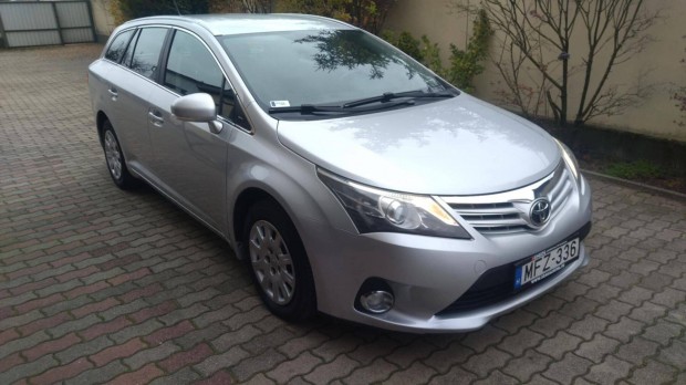 Toyota Avensis 2.0 D4D kombi elad