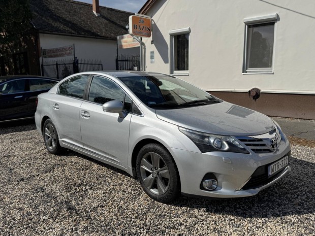 Toyota Avensis 2.0 D-4D Executive