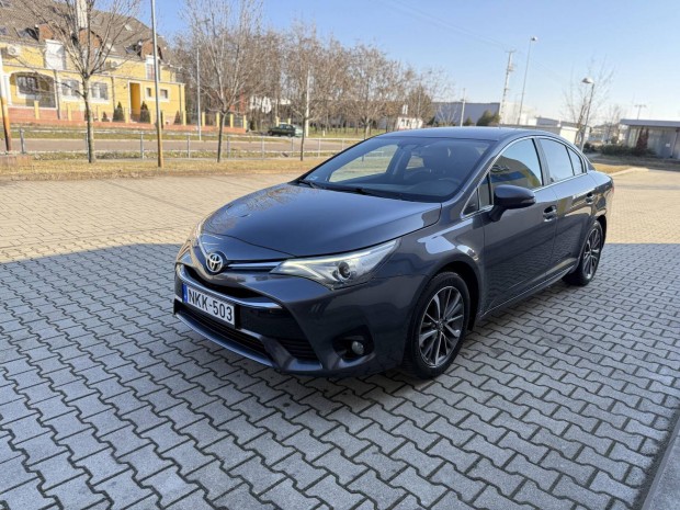 Toyota Avensis 2.0 D-4D Executive