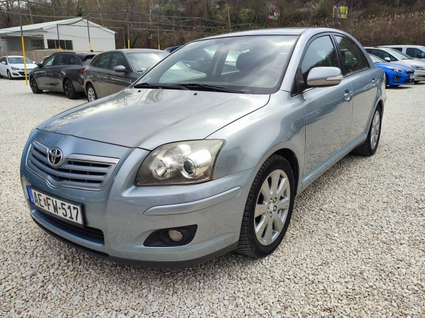 Toyota Avensis 2.0 D-4D Executive Digit�lis SZE...